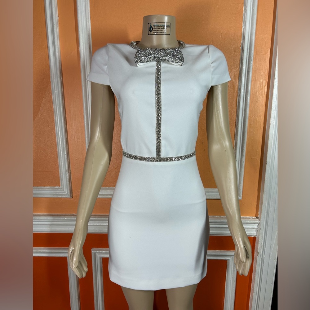 ALICE + OLIVIA

Sophie Embellished Bow Minidress